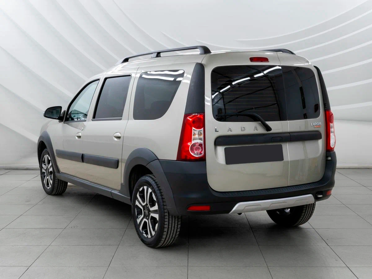 Lada Largus Cross в Волгоград - еще фото